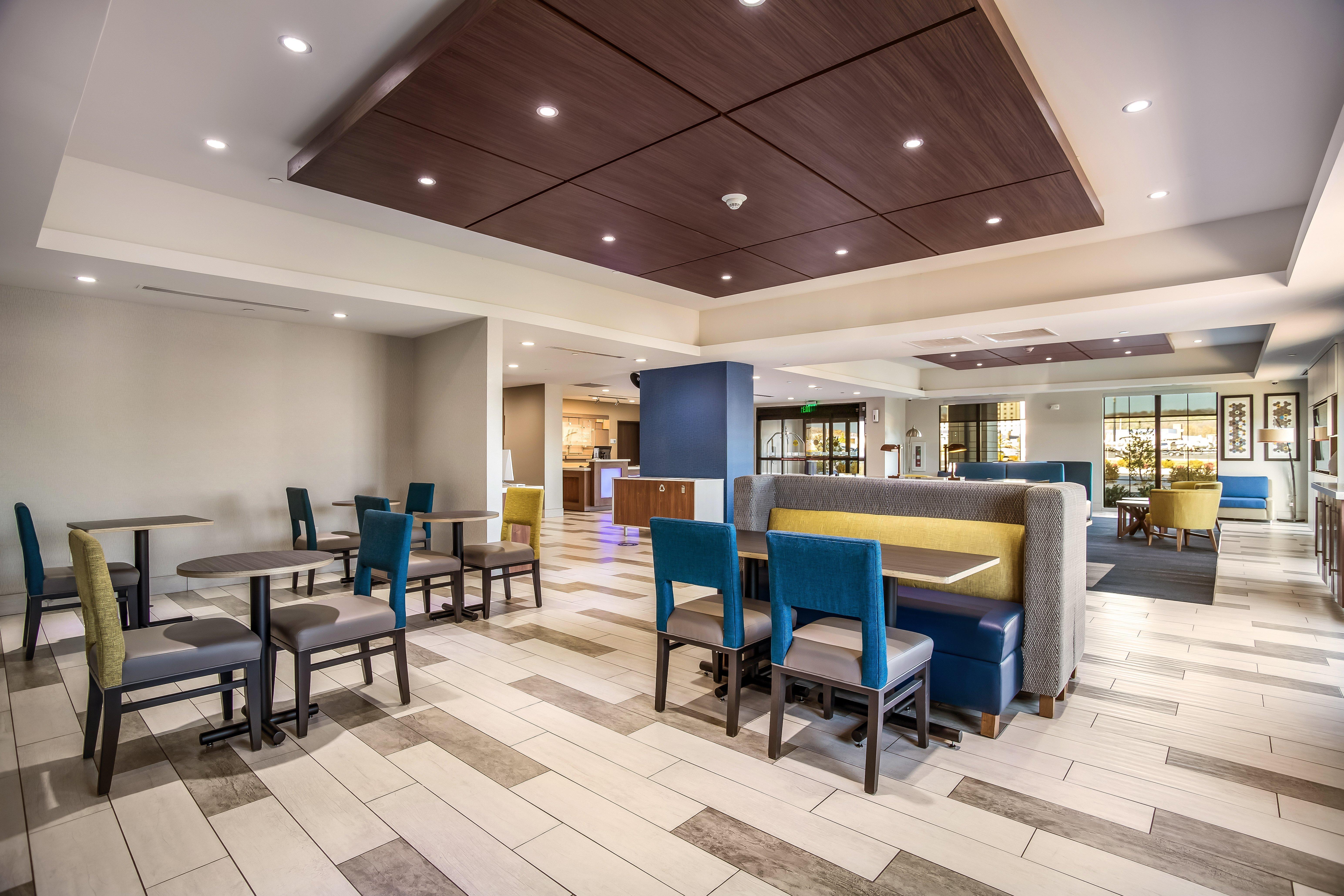 Holiday Inn Express & Suites Tulsa East - Catoosa By Ihg Esterno foto