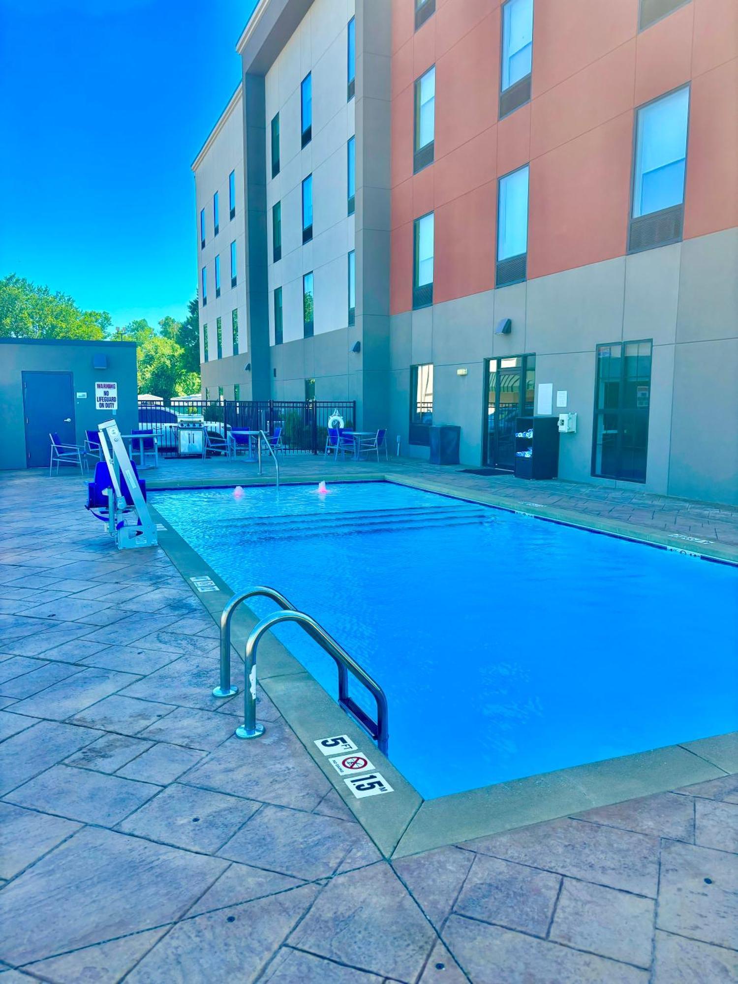 Holiday Inn Express & Suites Tulsa East - Catoosa By Ihg Esterno foto