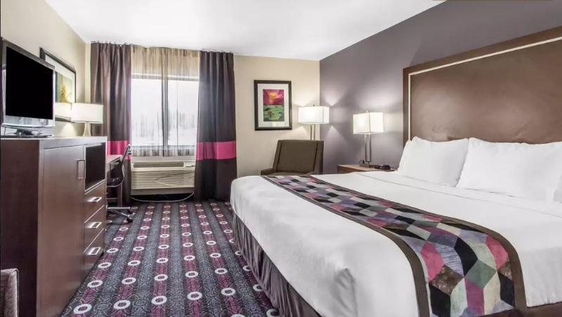 Holiday Inn Express & Suites Tulsa East - Catoosa By Ihg Esterno foto